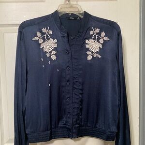 Beautiful embroidery on navy button up top size S